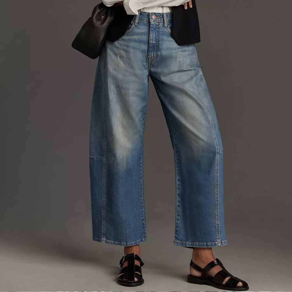 Pilcro Wide-Leg Cropped Jeans in Light Blue Wash